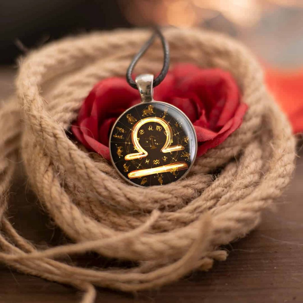 Амулет - Зодия Везни